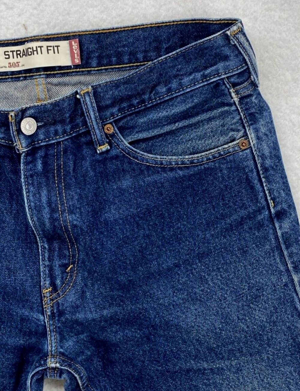 Levi's 505 Straight Fit Jeans Mens 33x32 Medium Wash Blue 100% Cotton Denim - Picture 5 of 15